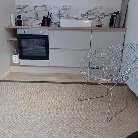 Tiny, Bright Architect-designed Loft, King Size