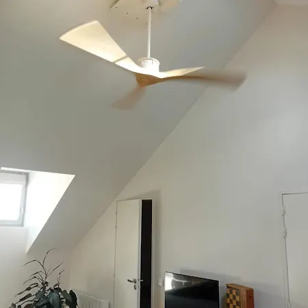 شقة Tiny, Bright Architect-designed Loft, King Size سوموور