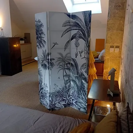 Tiny, Bright Architect-designed Loft, King Size Saumur